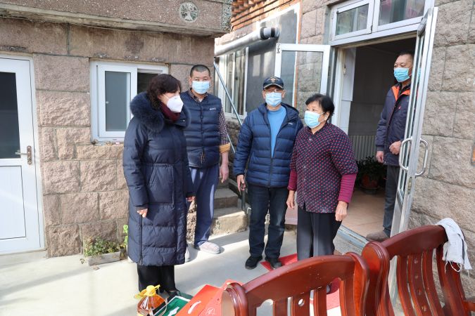 崂山法院开展春节走访慰问活动